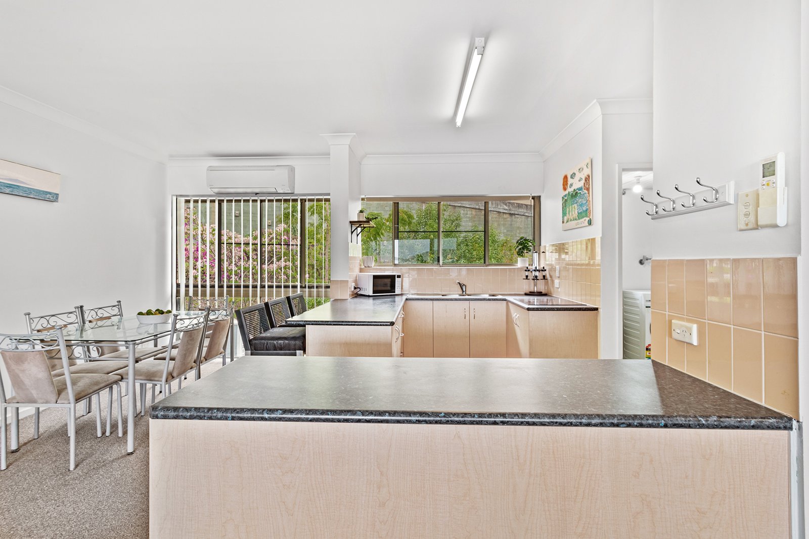 26/2 Eshelby Drive CANNONVALE 8