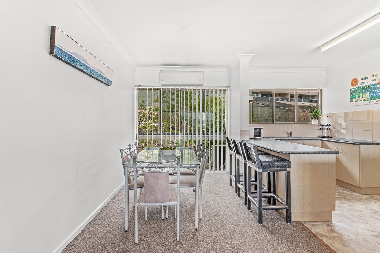 26/2 Eshelby Drive CANNONVALE 9