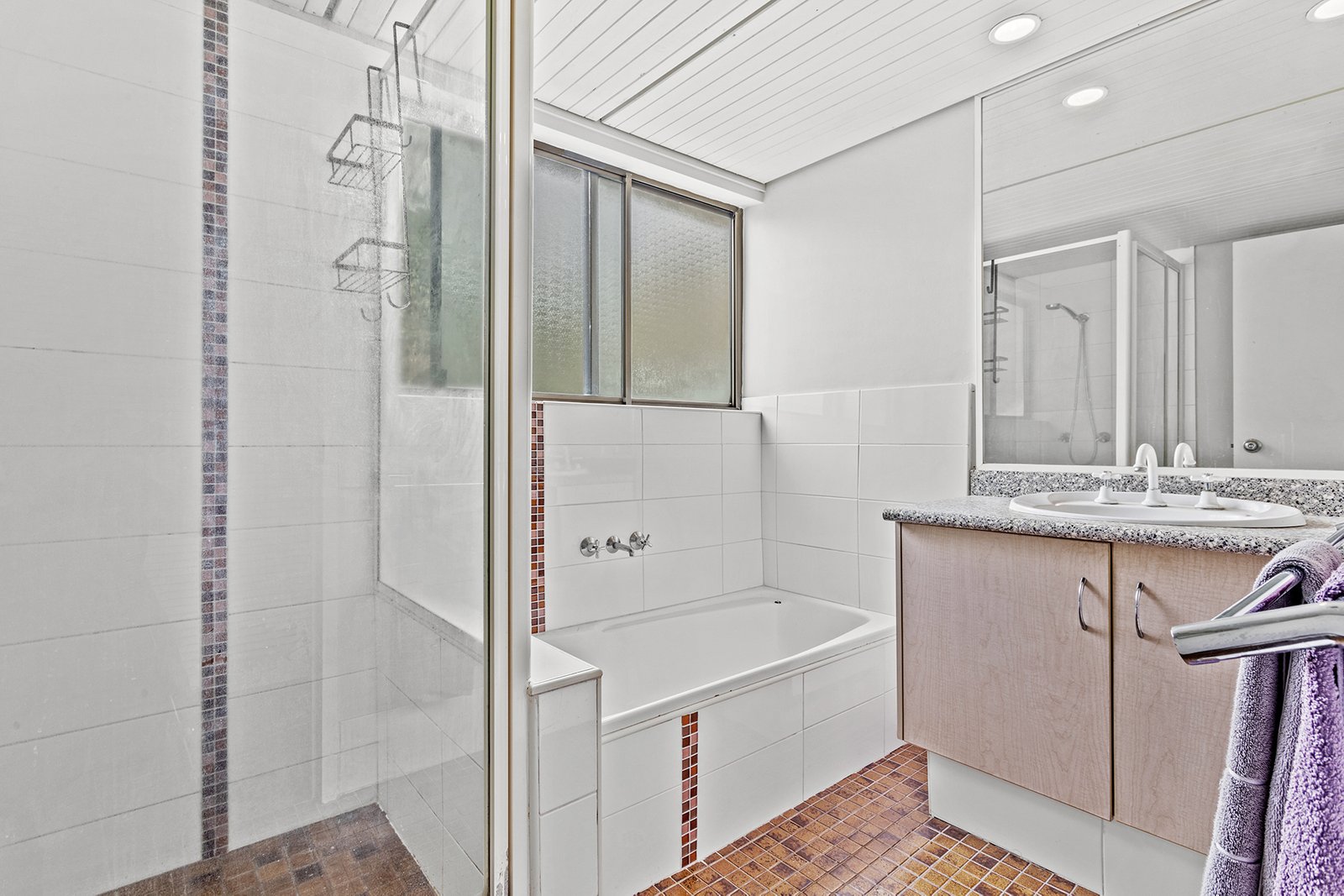 26/2 Eshelby Drive CANNONVALE 16