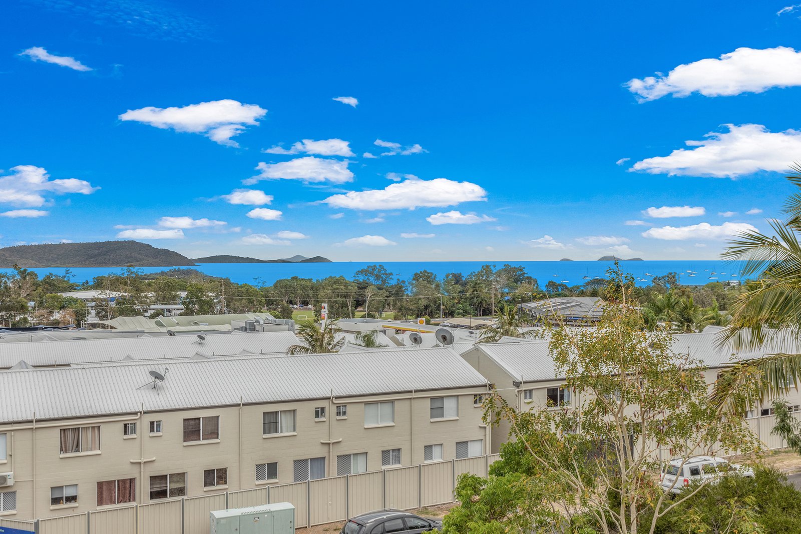26/2 Eshelby Drive CANNONVALE 18