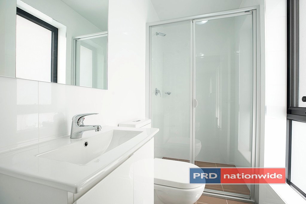 26/2 Glenmore Ridge Drive GLENMORE PARK 9