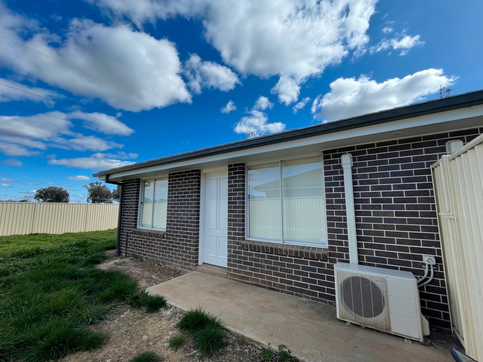 2/62 Kenny Drive TAMWORTH 1