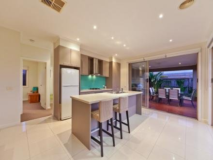 Gallery: 2/62 Northcliffe Road
