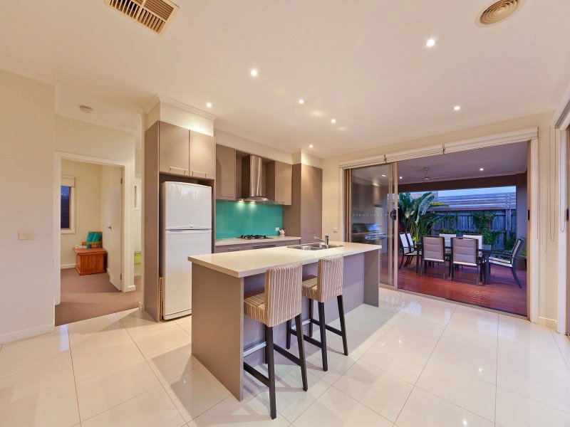 Gallery: 2/62 Northcliffe Road