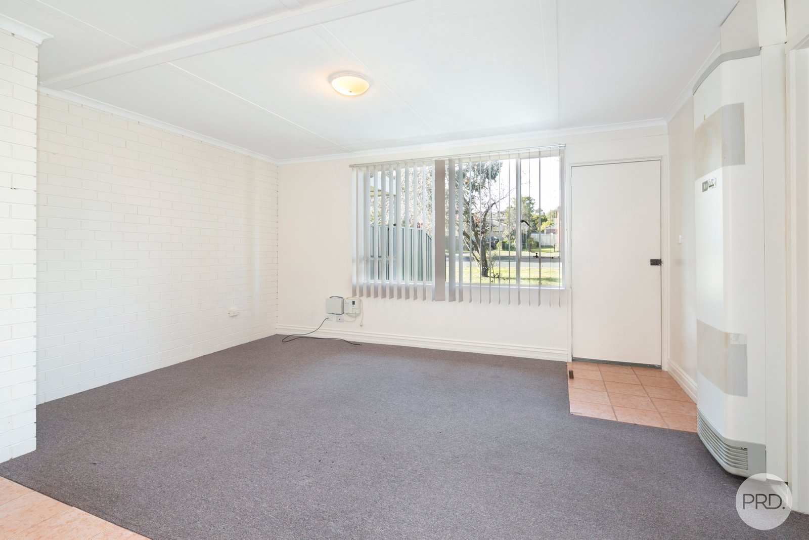 2/628 Wilson Street CANADIAN 3