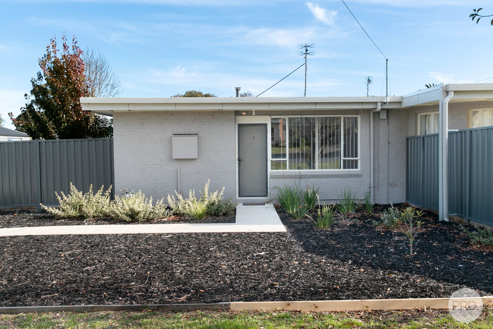 2/628 Wilson Street CANADIAN 10