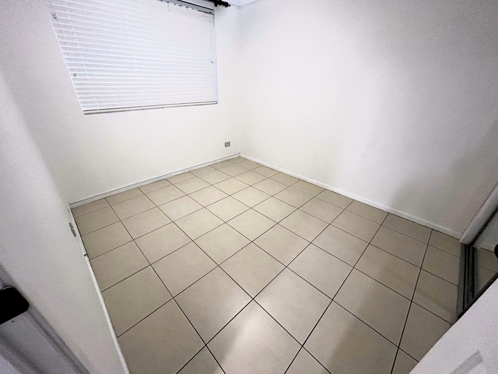 2/63 Azalea Avenue COFFS HARBOUR 4