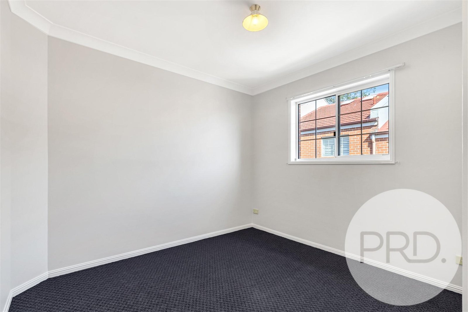 2/63 Montpelier Street CLAYFIELD 8