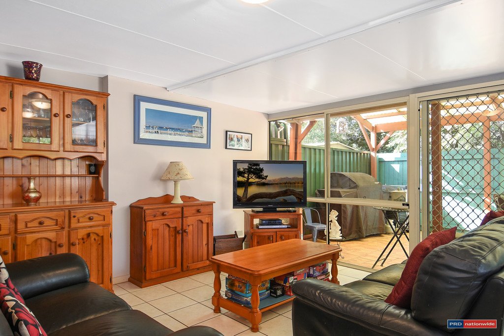 2/63 Treeview Drive BURLEIGH WATERS 6