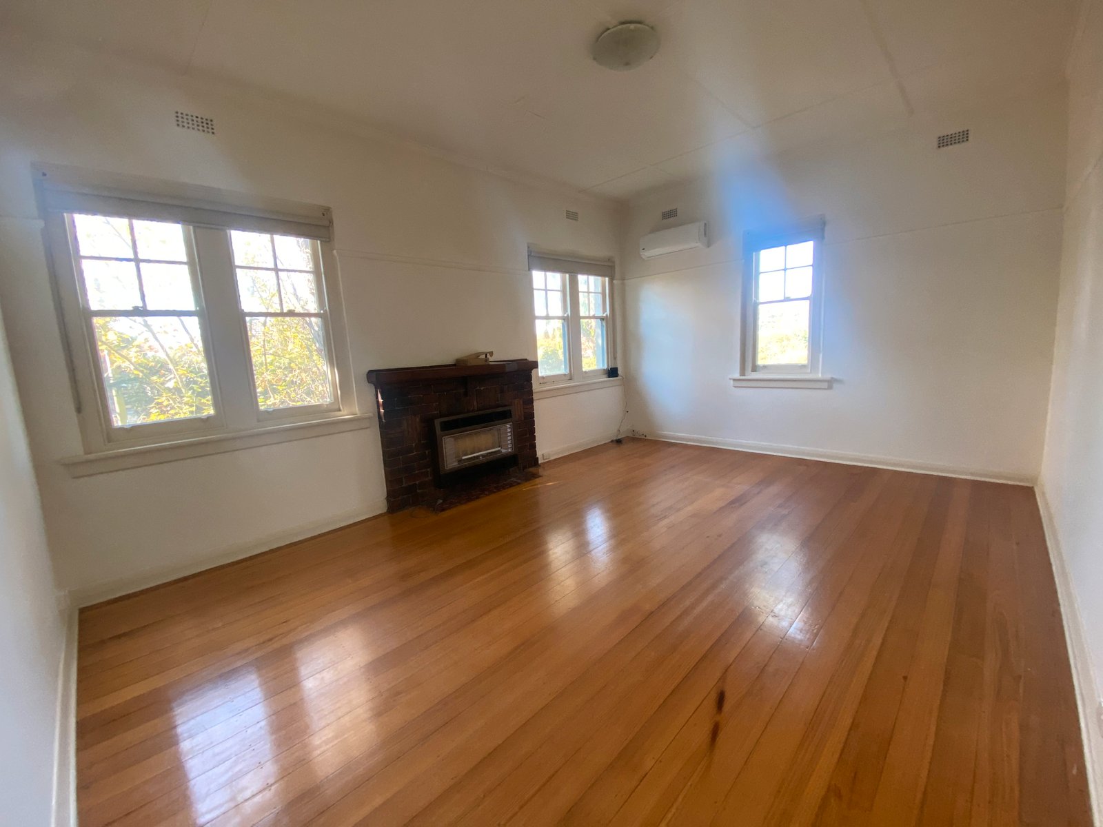 Gallery: 2/63 Wattle Valley Road