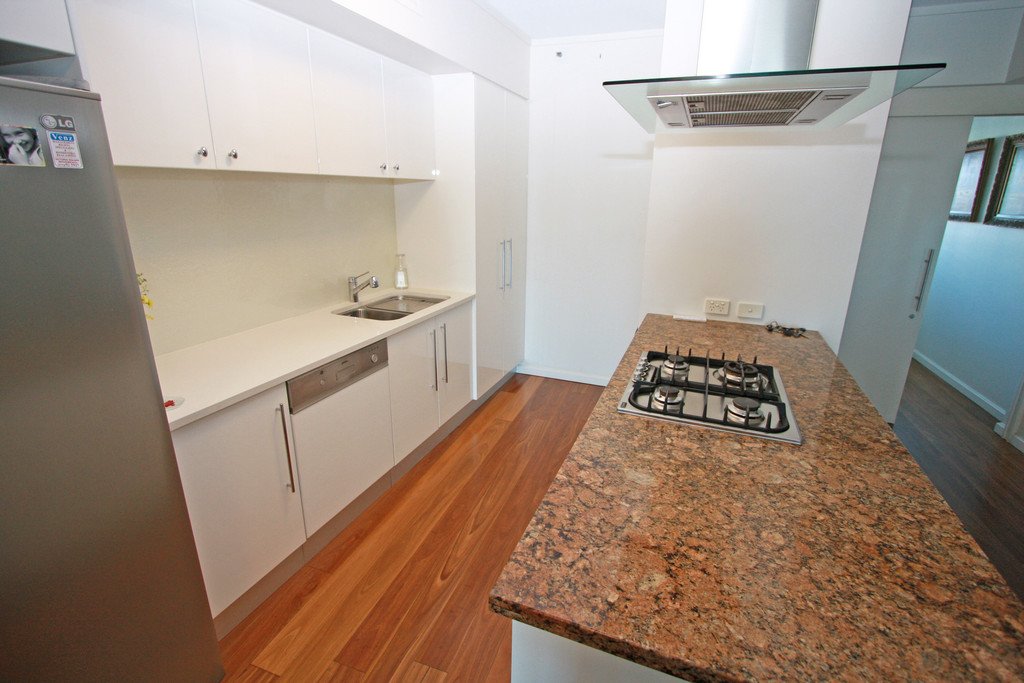 26/326-343 Marine Parade LABRADOR 10