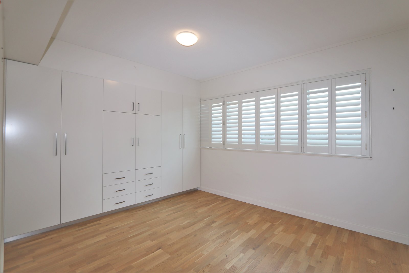 26/326-343 Marine Parade LABRADOR 9