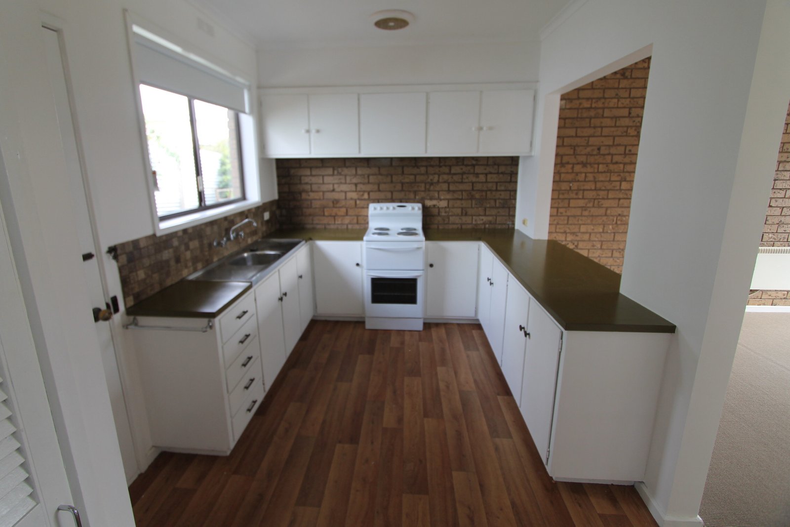 2/633 Bond Street GOLDEN POINT 3