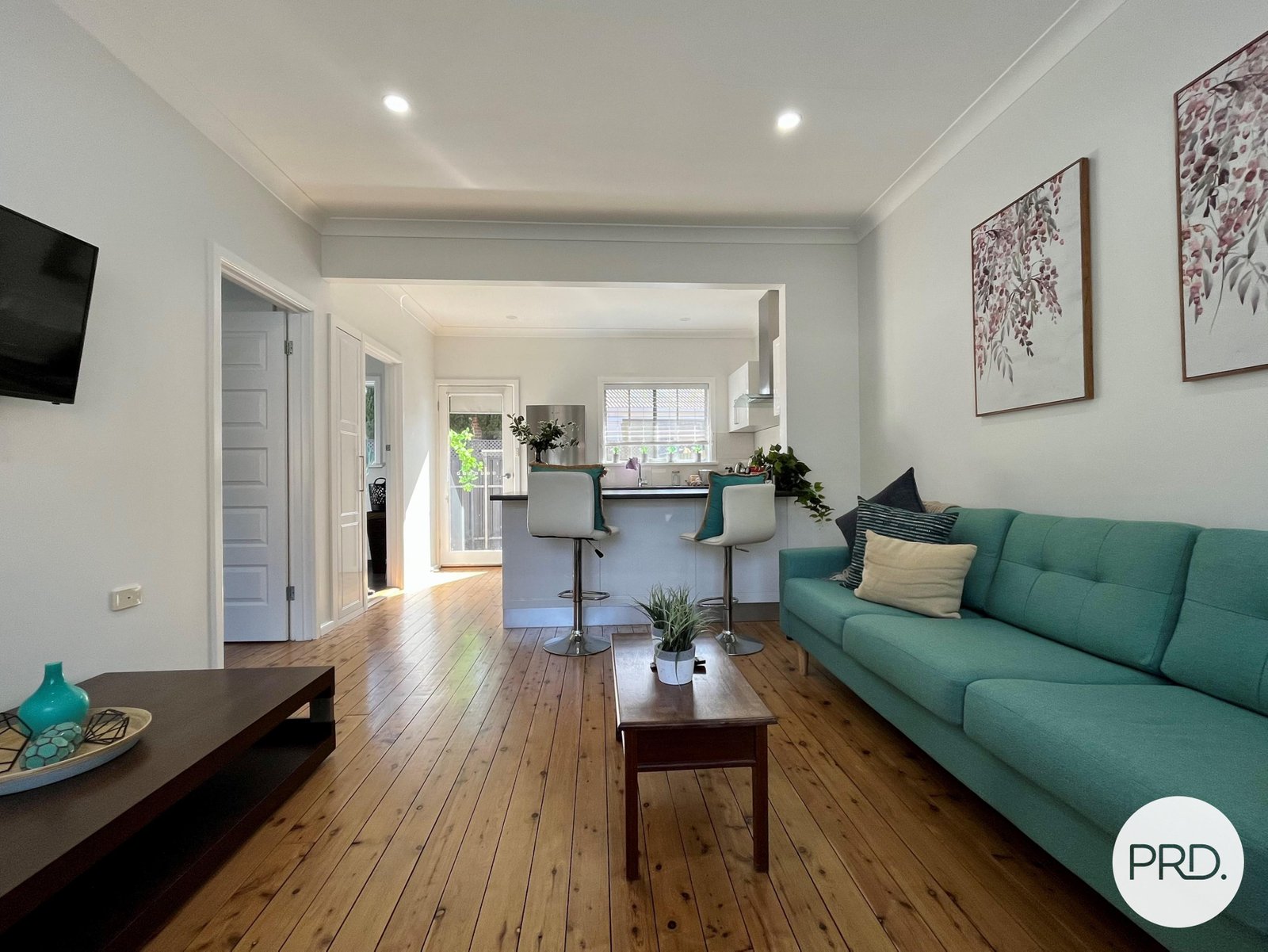 2/637 Jones Street ALBURY 4
