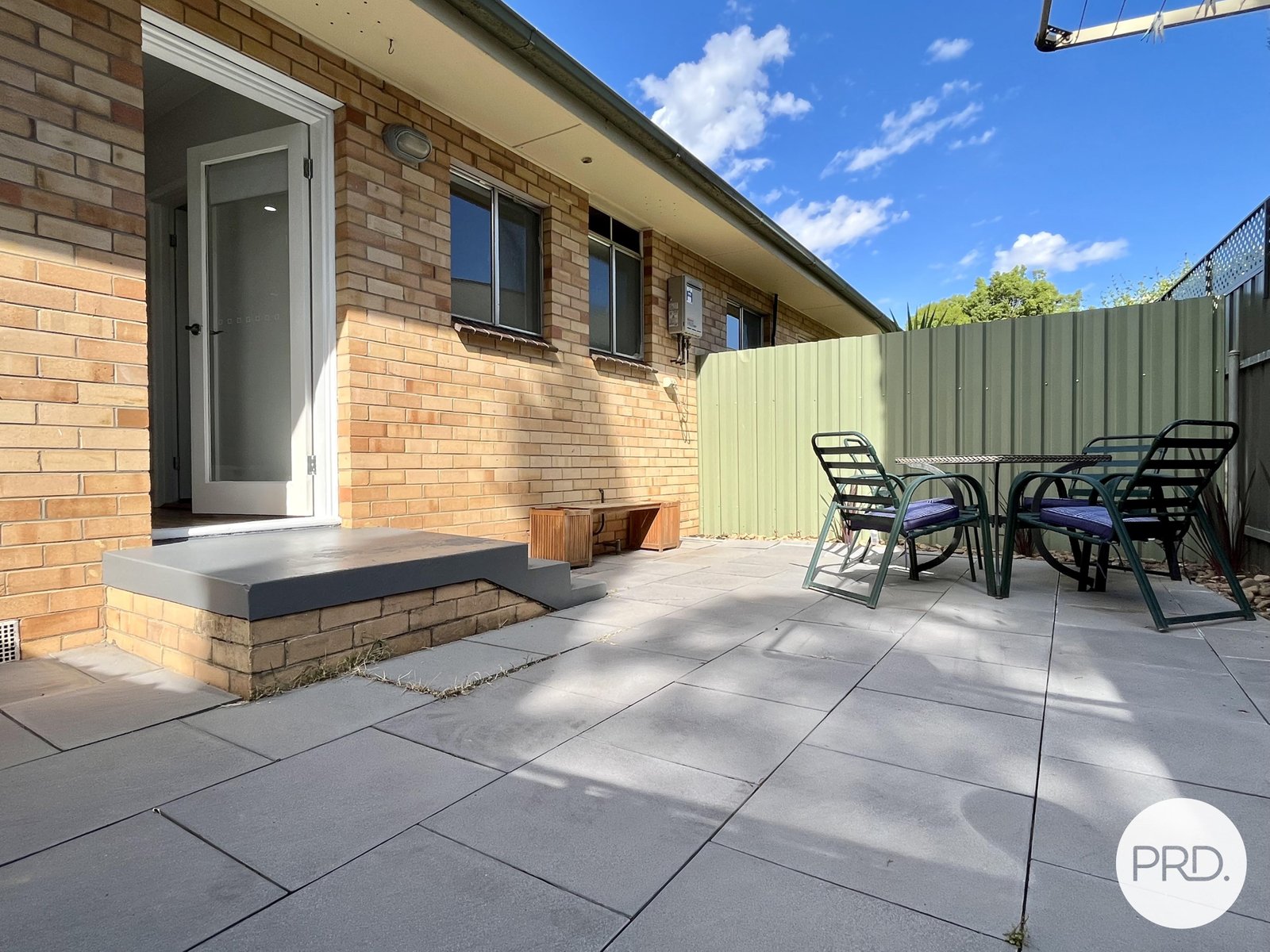 2/637 Jones Street ALBURY 9
