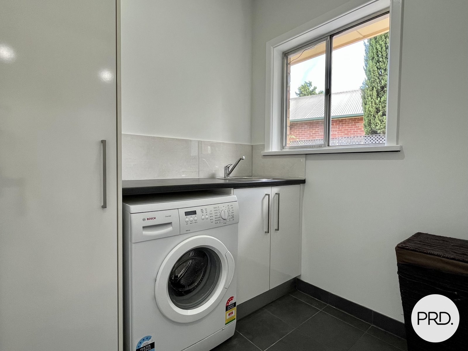 2/637 Jones Street ALBURY 11