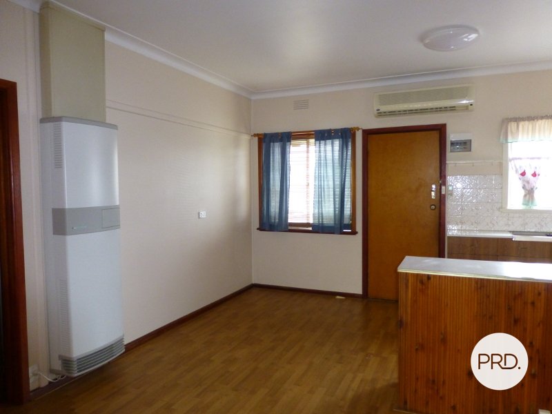 2/637 Wyse Street ALBURY 3