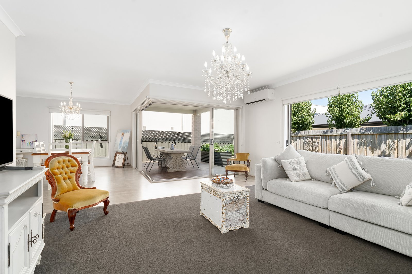 Gallery: 263A Roslyn Road