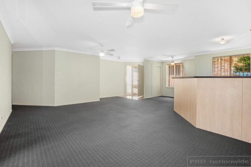 2/64 Lawson Avenue BERESFIELD 4