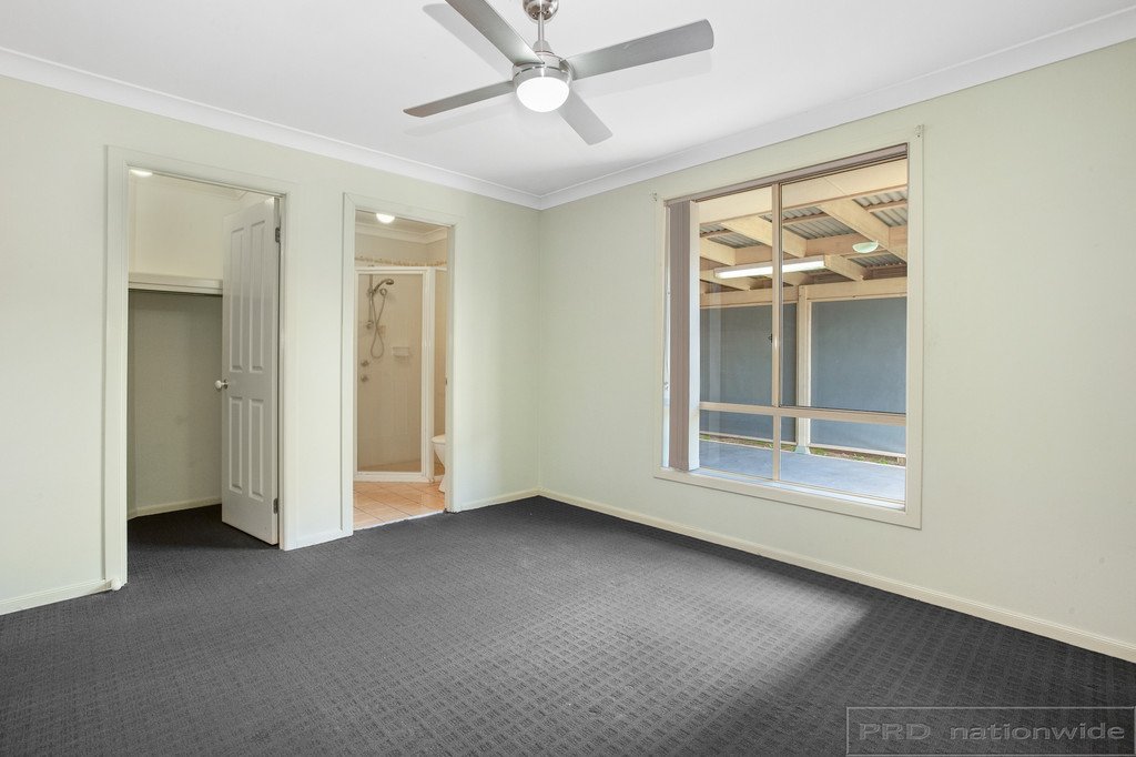 2/64 Lawson Avenue BERESFIELD 7