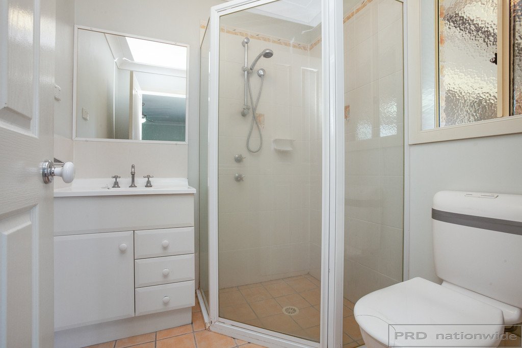 2/64 Lawson Avenue BERESFIELD 8