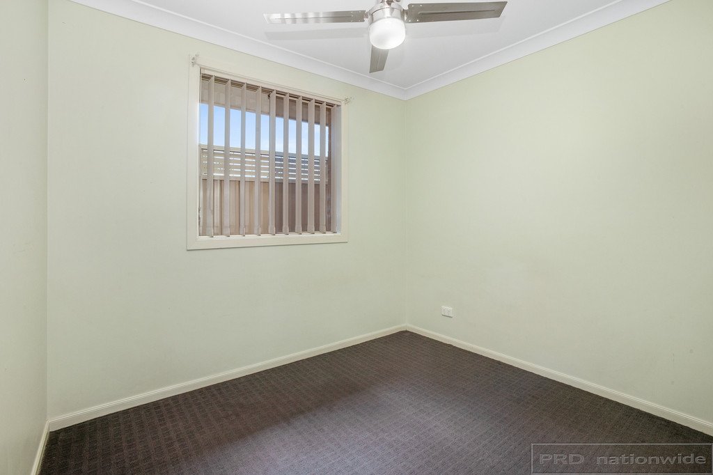 2/64 Lawson Avenue BERESFIELD 9