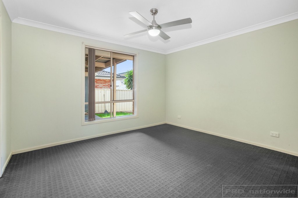 2/64 Lawson Avenue BERESFIELD 10