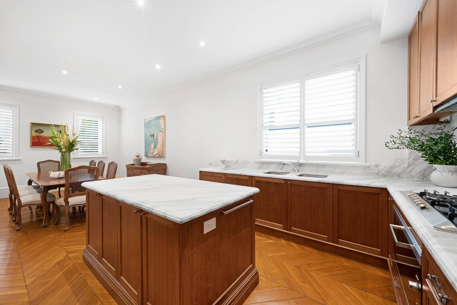 Real Estate and Property in 2/64 Mathoura Road, Toorak, VIC