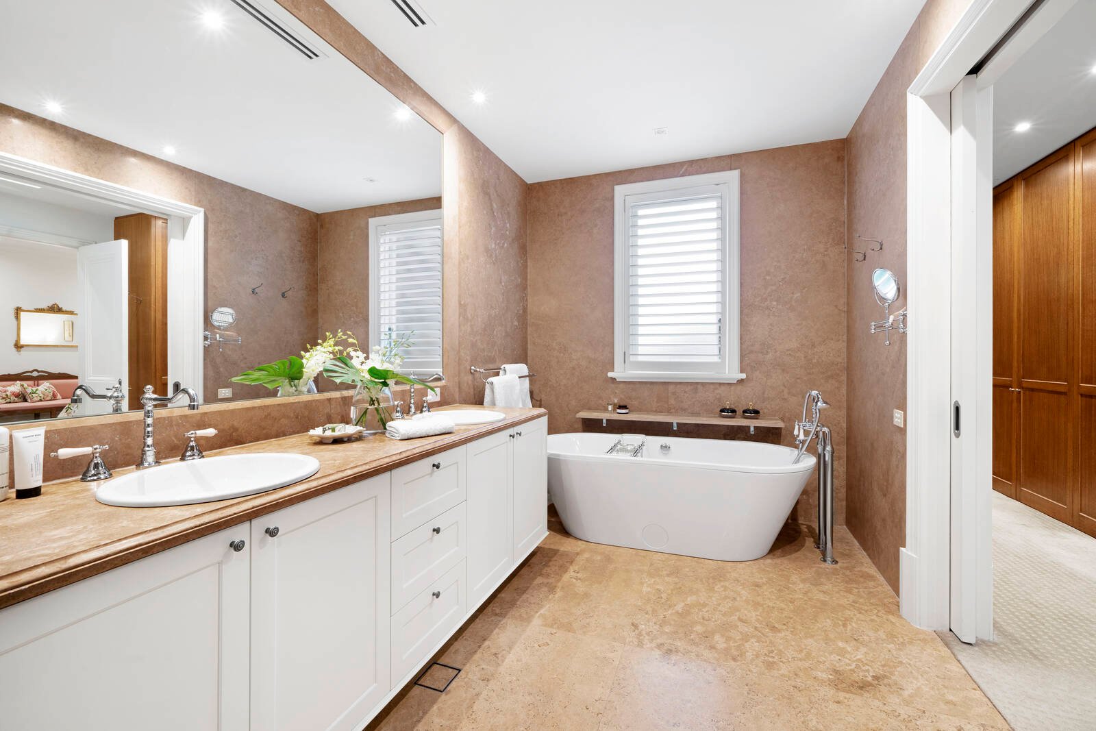 Real Estate and Property in 2/64 Mathoura Road, Toorak, VIC