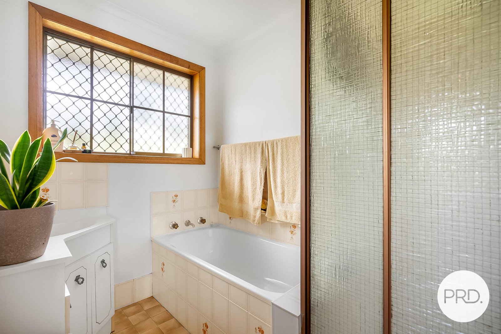 2/64 Wariga Road GLENORCHY 8