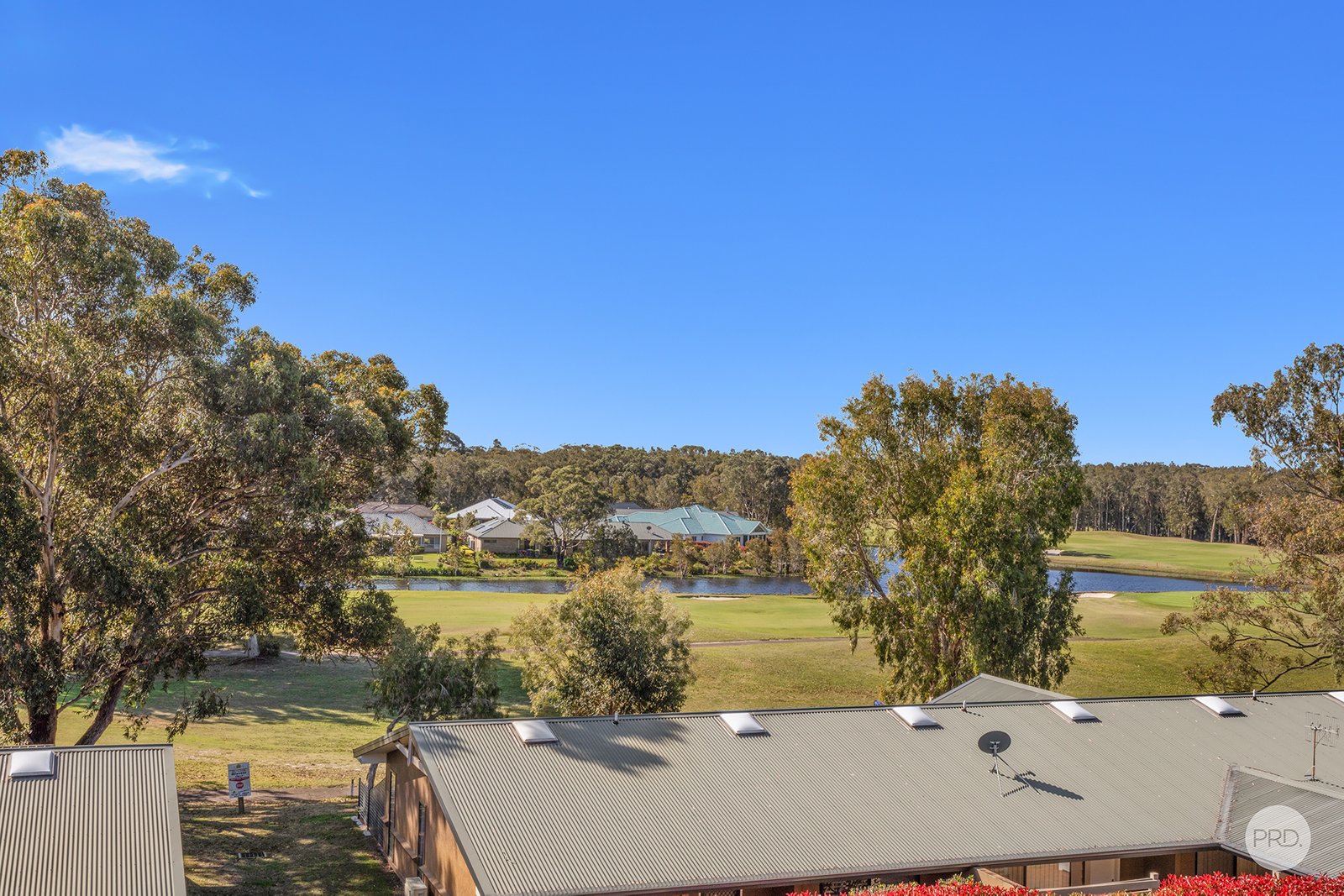 26/40 Horizons Drive SALAMANDER BAY 8