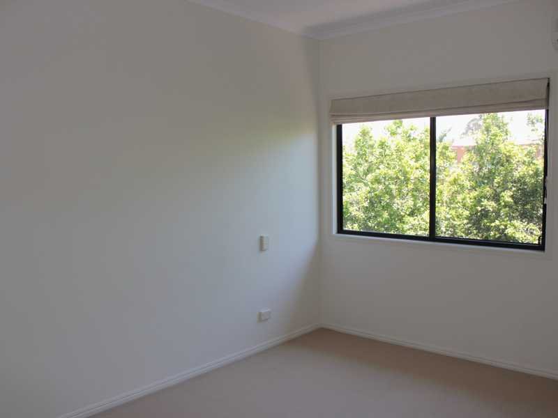 2/65 Langdon Street TANNUM SANDS 8