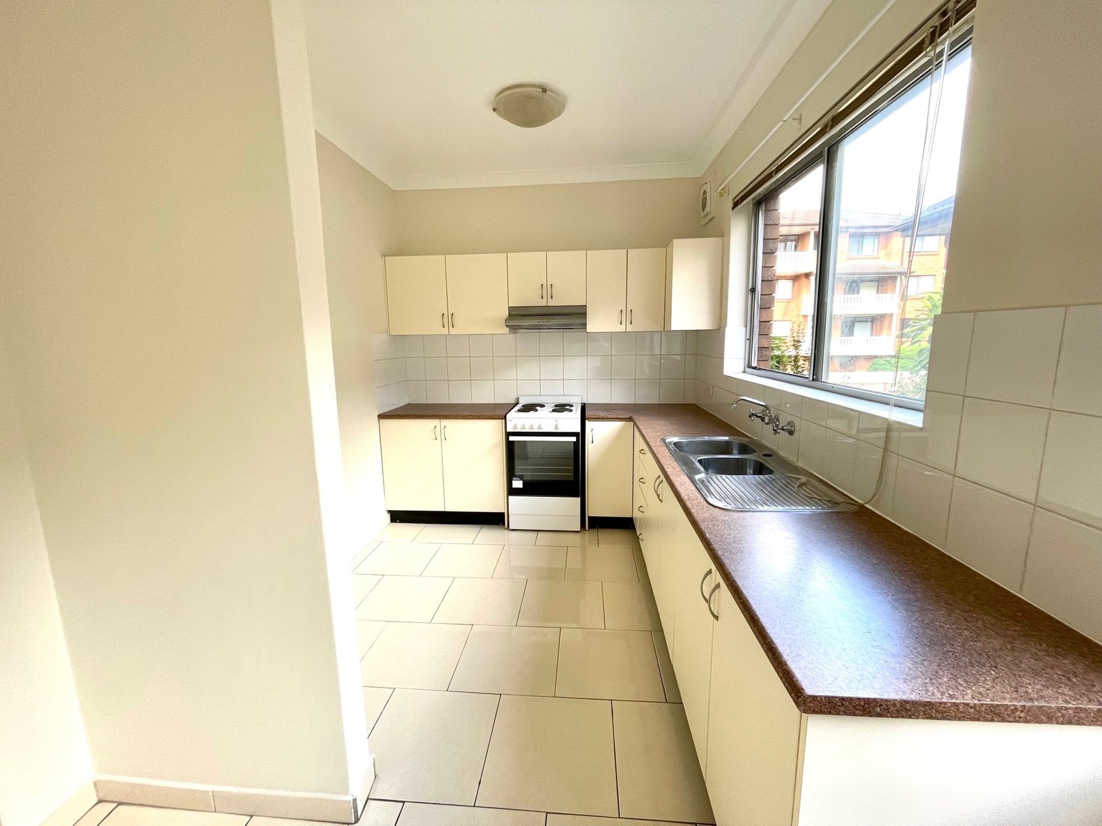 2/65 Noble Street ALLAWAH 1