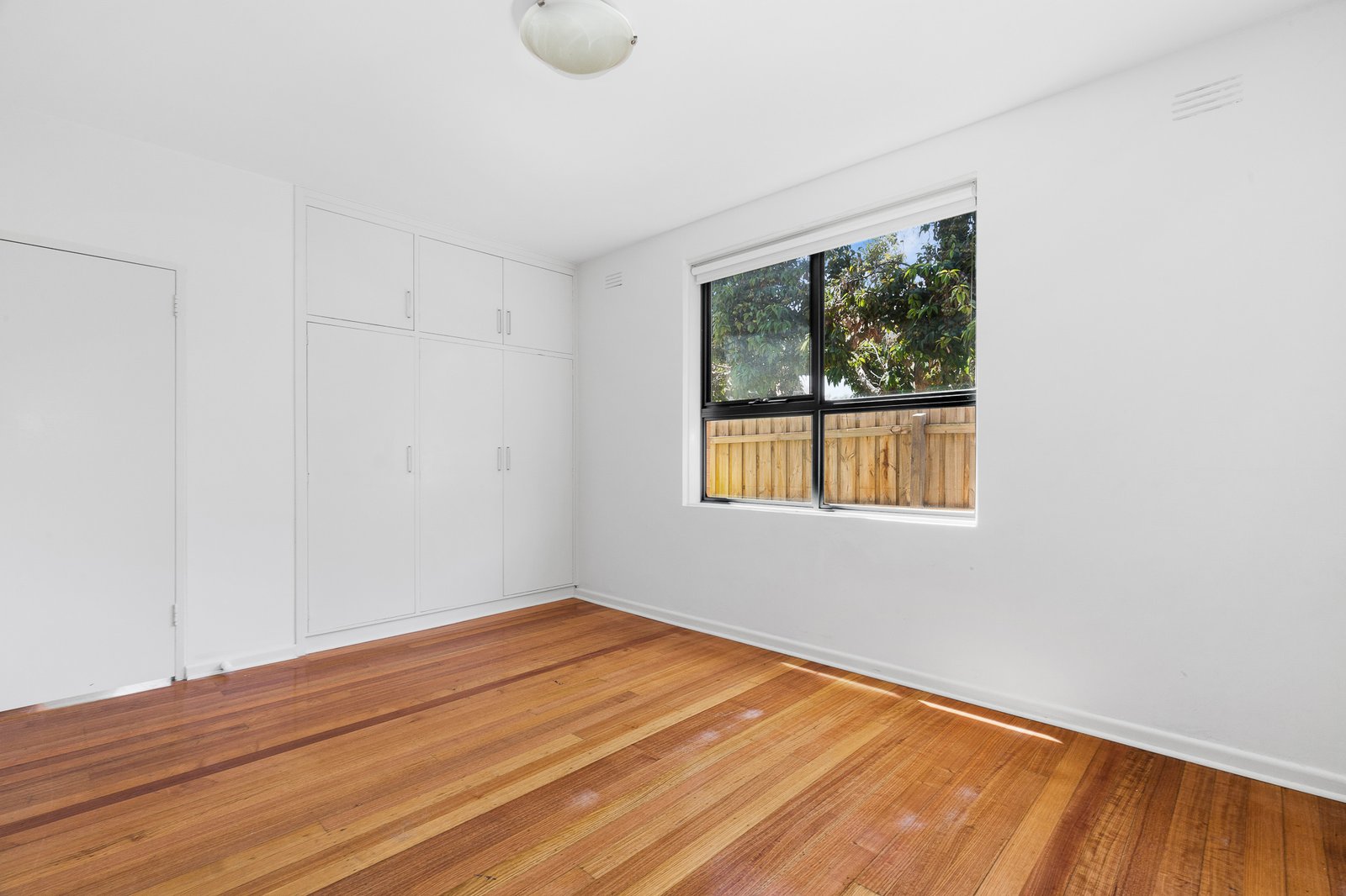 Gallery: 2/650 Inkerman Road