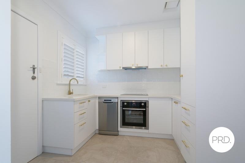 2/654 Short Street EAST ALBURY 4
