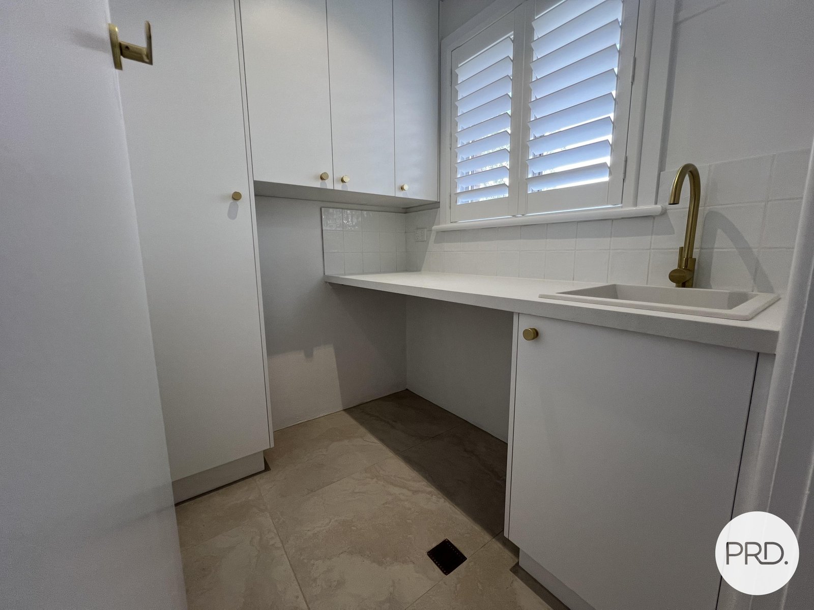 2/654 Short Street EAST ALBURY 8