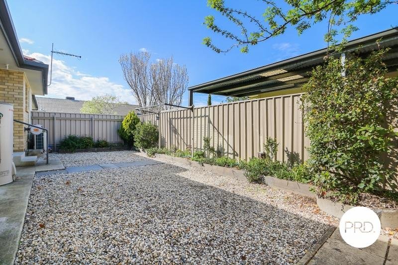 2/654 Short Street EAST ALBURY 9