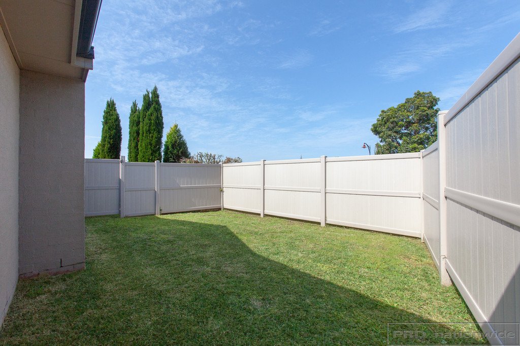 2/66 Canterbury Drive RAWORTH 9