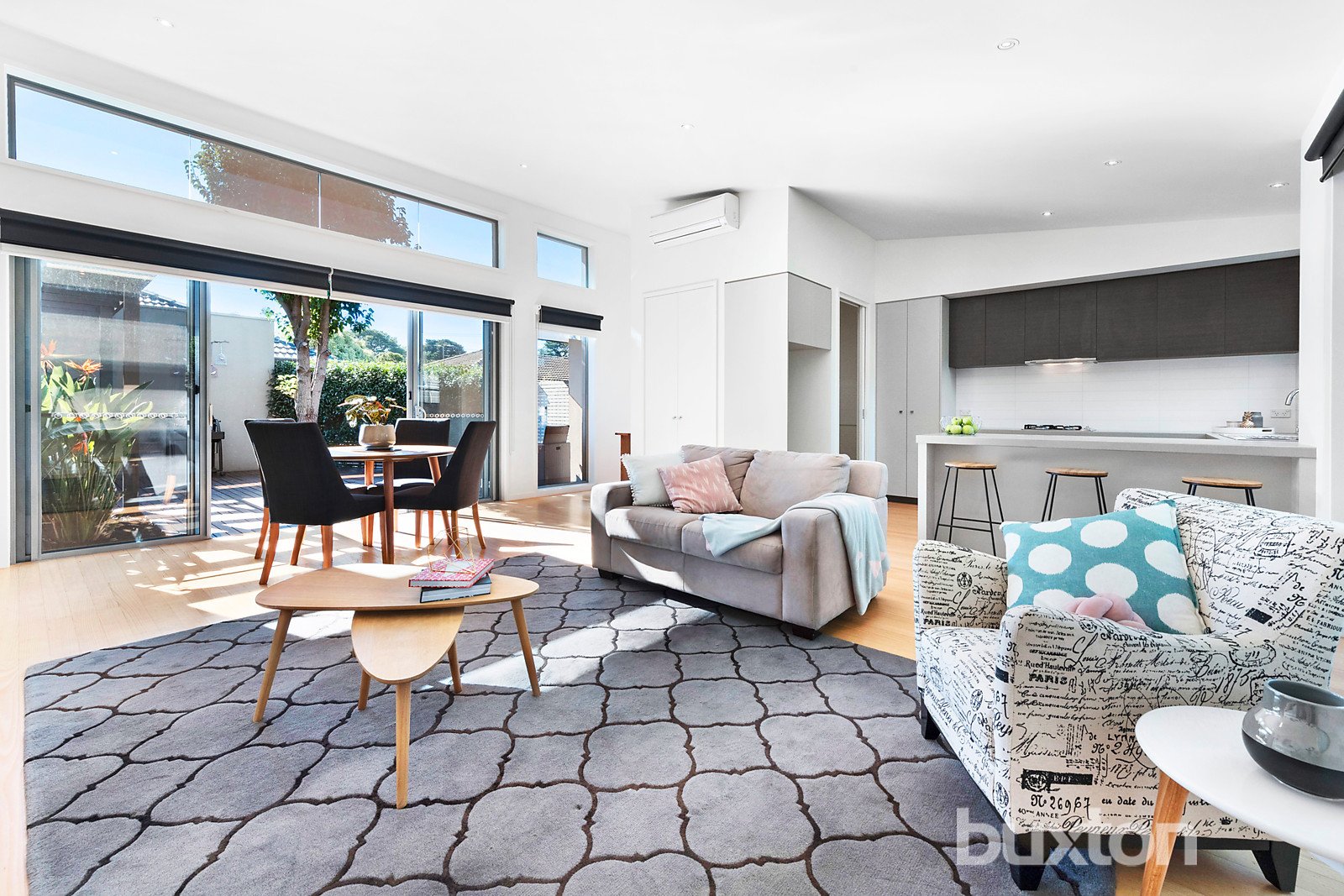 Gallery: 2/66 Lochiel Avenue