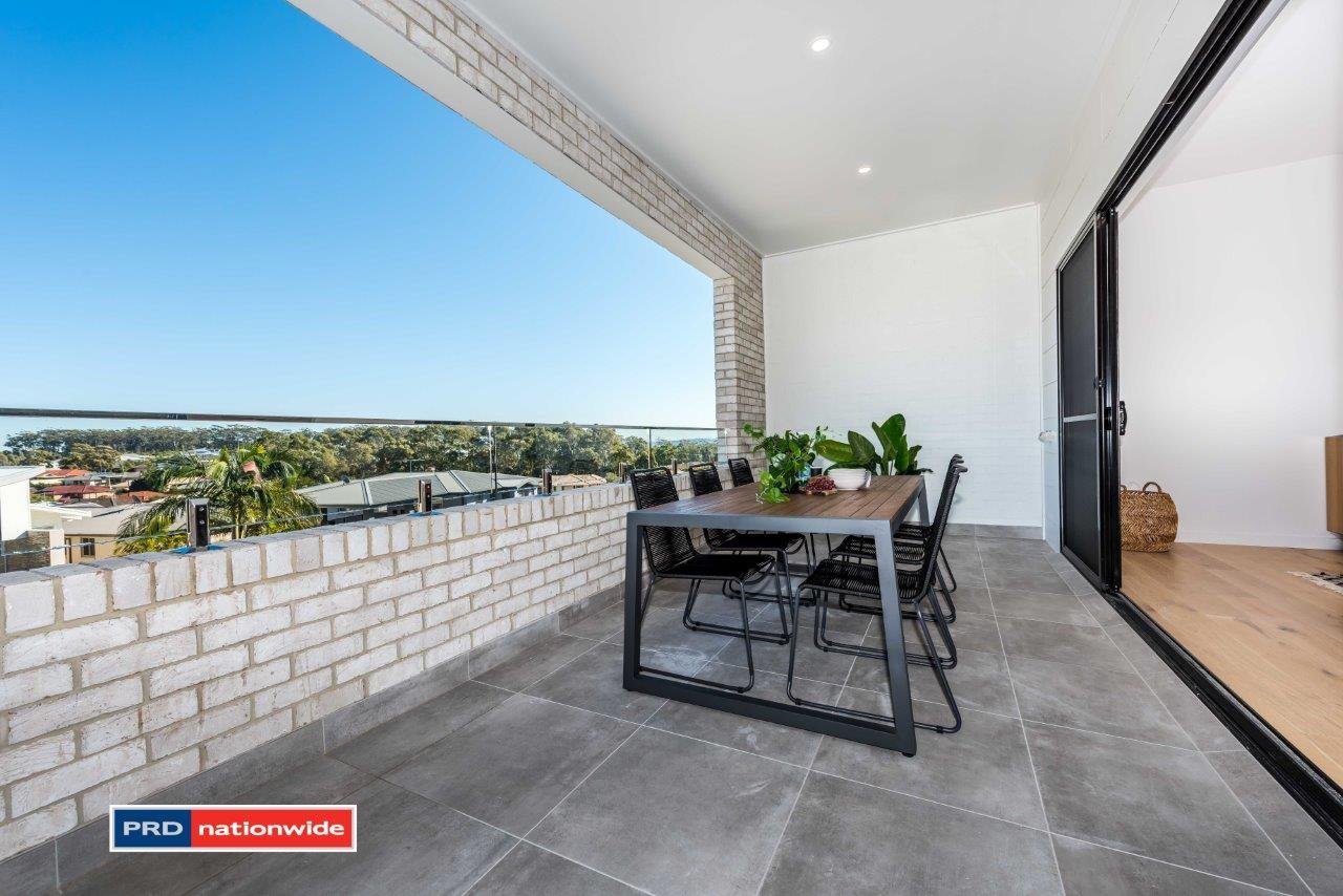 2/66 Saratoga Avenue CORLETTE 6