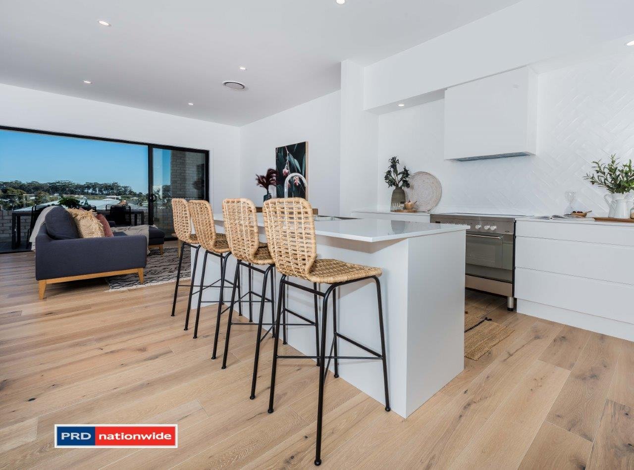 2/66 Saratoga Avenue CORLETTE 8