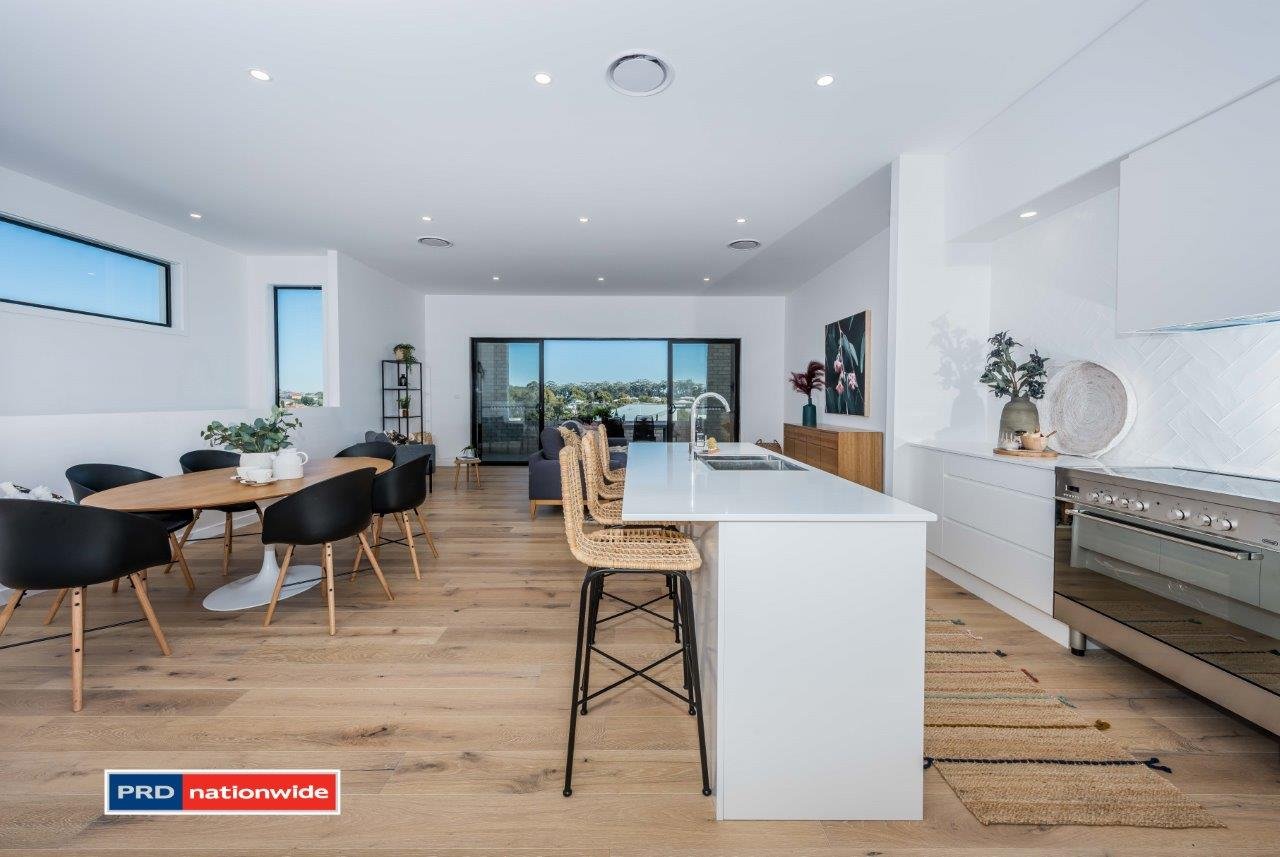 2/66 Saratoga Avenue CORLETTE 11