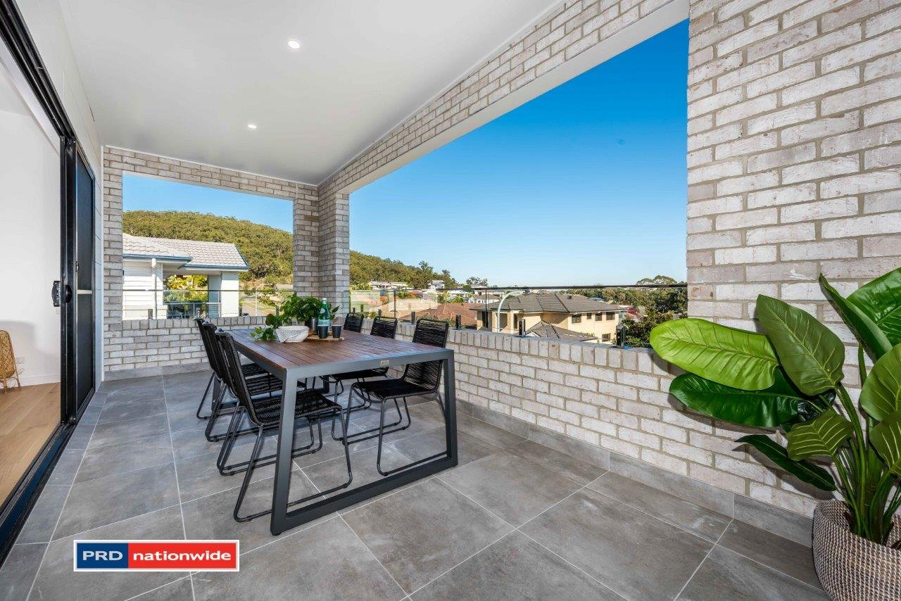 2/66 Saratoga Avenue CORLETTE 14