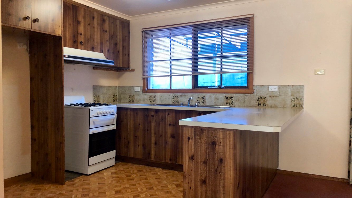 2/661 Olive Street ALBURY 3