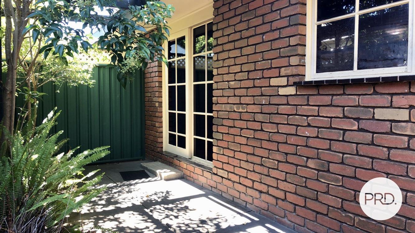 2/661 Olive Street ALBURY 7