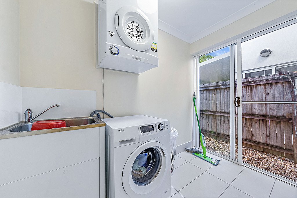 26/65 Manooka Drive CANNONVALE 9