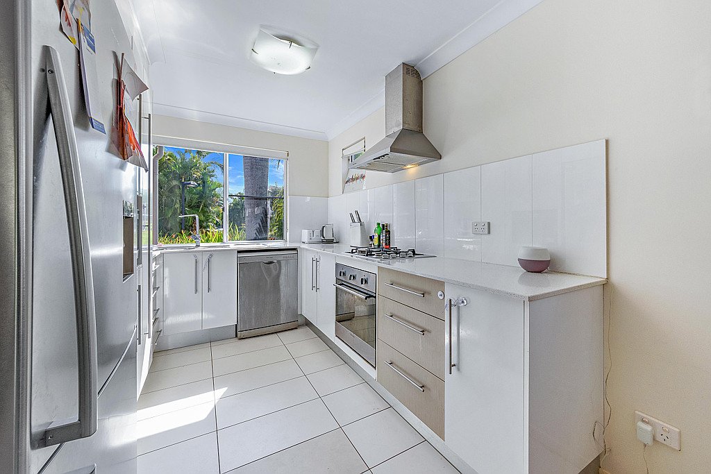 26/65 Manooka Drive CANNONVALE 10