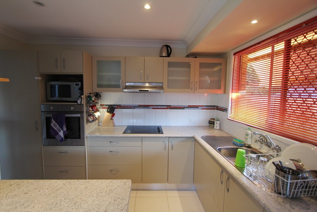 2/67 Corunna Crescent ASHMORE 3