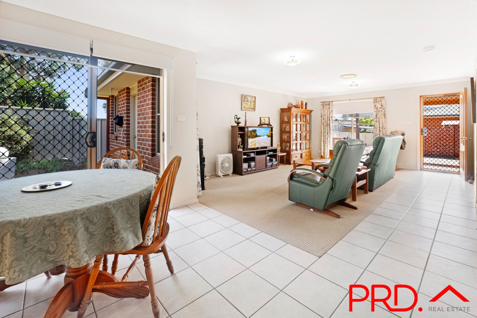 2/67 Denne Street TAMWORTH 4
