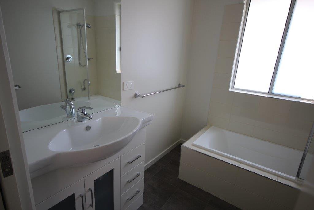 2/67 Edinburgh Crescent GOODWOOD 10